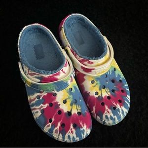 Tie-Dye Crocs Woman’s 11 Blue Pink Yellow White NEW